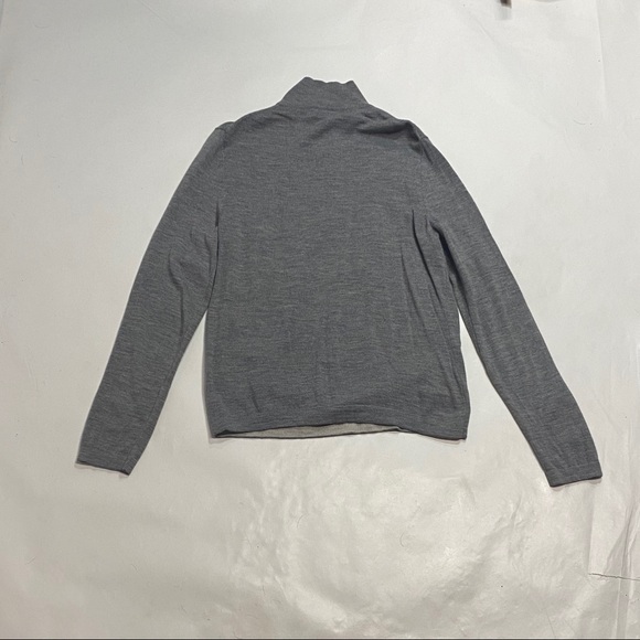 Banana Republic Men’s Tan Sweater Medium - Picture 3 of 5